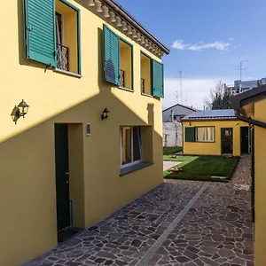 La Casa Gialla Couette-café